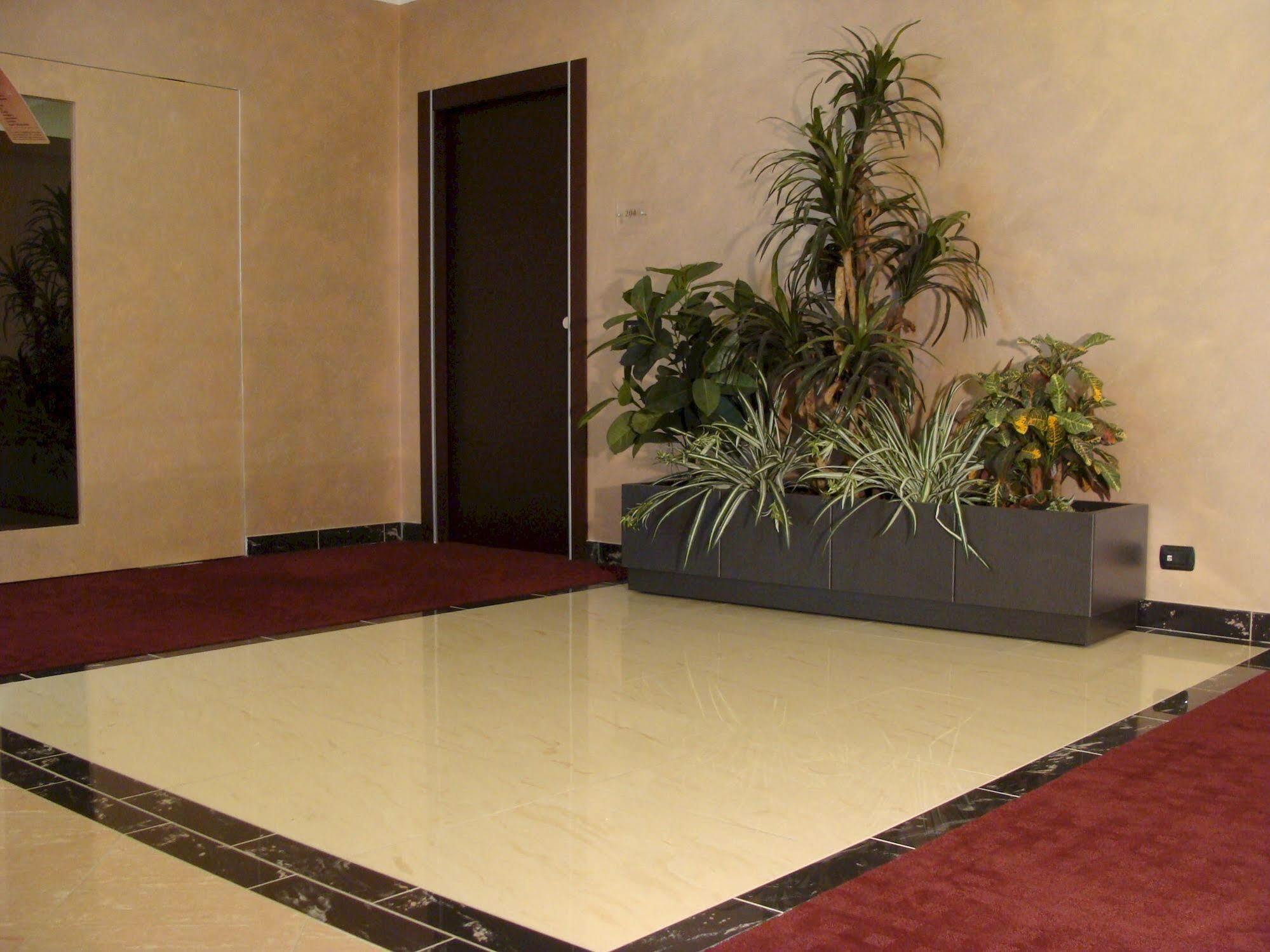 Groane Hotel